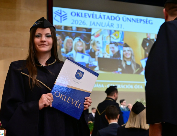 Új kezdet előtt – oklevelet vettek át a Nyíregyházi Egyetem végzős hallgatói