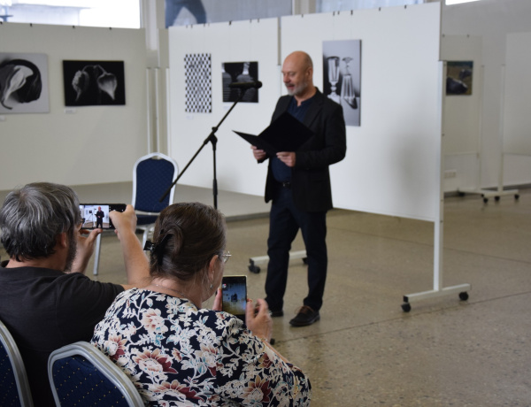 Színe és fonákja – az ellentétek harmóniája képpárokban