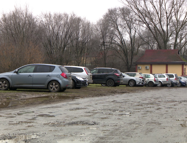 Szabálytalanságok – Nem csak a belvárosban állnak meg tiltott helyen a gépjárművezetők