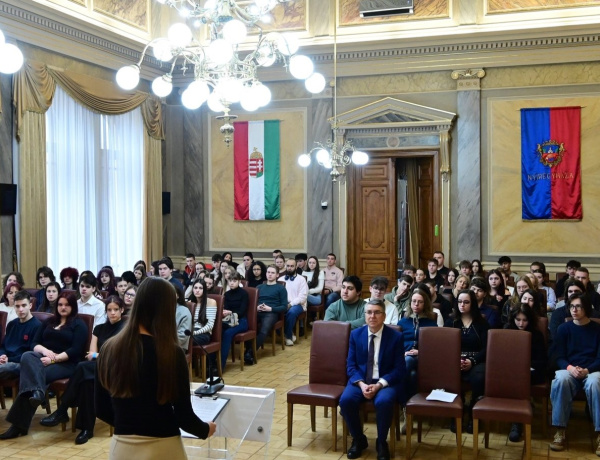 Diákparlament – A helyi döntéshozók elé kerültek a diákok elképzelései