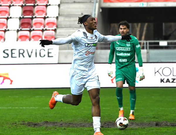 Négy gólt lőtt a Szpari, és zsinórban harmadik meccsét is megnyerte! 