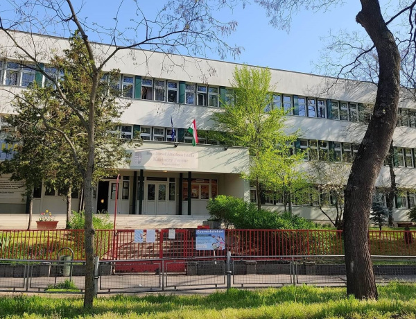 Egy lépést tehetnek a jövő felé a látogatók a Kazinczy nyílt napján