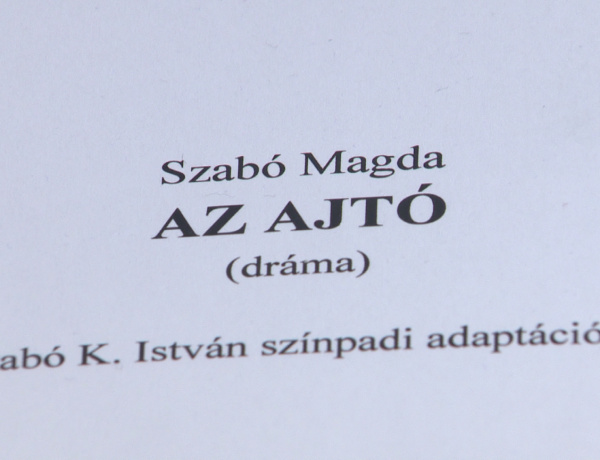 Az ajtó – Márciusban érkezik a nyíregyházi színházba Szabó Magda nagy sikerű regényének új adaptációja