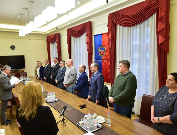 Eskütétel a városházán – Hétfőn megalakult két választási bizottság