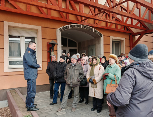A nyíregyházi tűzoltóság történetét ismerhették meg a helytörténeti séta résztvevői