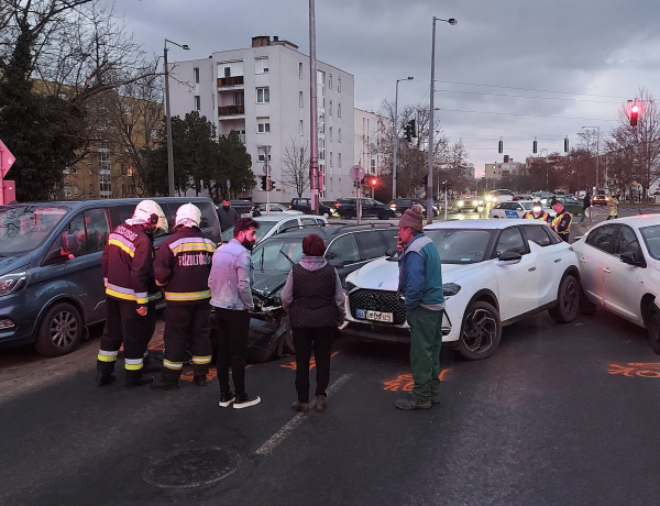 Sietett az albán sofőr, csúnya baleset lett belőle