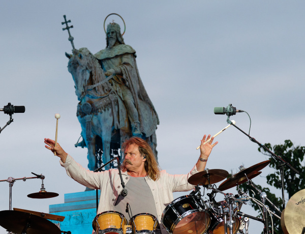 Leslie Mandoki új stadionhimnusszal erősíti a Bayern „Road to Budapest” útját