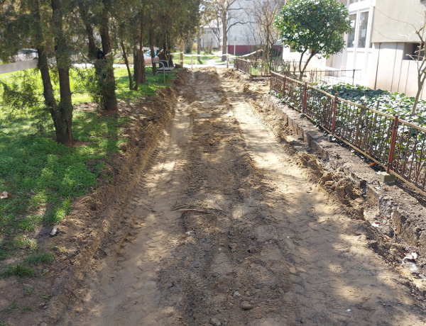 Megkezdődött a Szántó Kovács János utca 2–16. szám mögötti szakaszon a járda felújítása