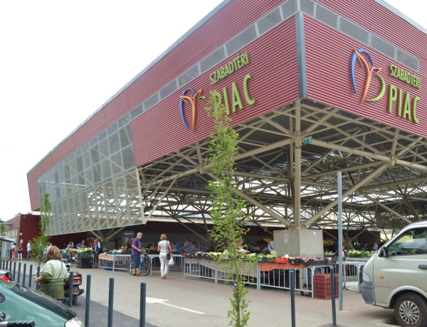 Húsvéti munkarend: változik a piacok nyitvatartása és ingyenes lesz a parkolás Nyíregyházán