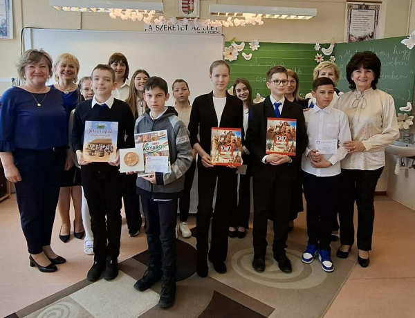 Vármegyei vers- és prózamondó versenyt rendeztek a Móra-hét keretében Nyíregyházán