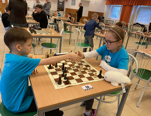 Sakk-matt a Mórában: fiatal tehetségek mérkőztek meg a Móra Sakkfesztiválon