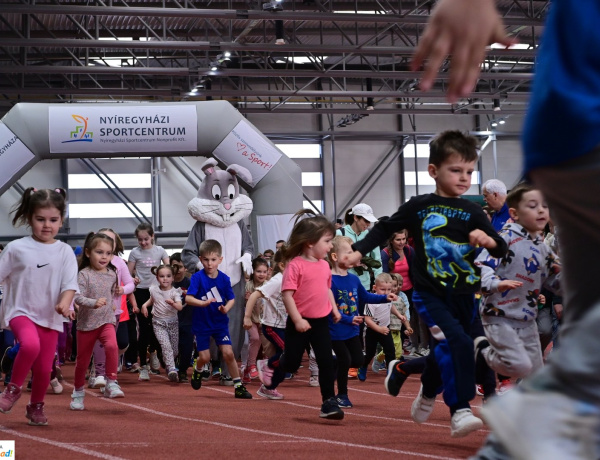Idén is népszerű volt a Nyuszi Futás – 33. alkalommal is több száz gyerek állt rajthoz 