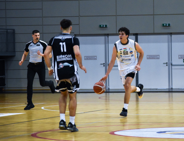 Drámai meccset nyertek meg a kosarasok                             