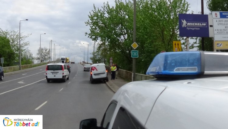 Baleset történt a Tiszavasvári és a Derkovits utca csomópontjában