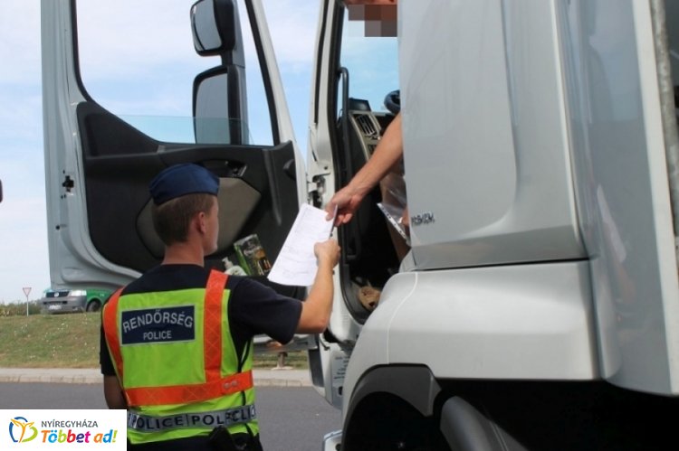 Hétfőtől fokozottan ellenőrzi a teherautókat és a buszokat a rendőrség