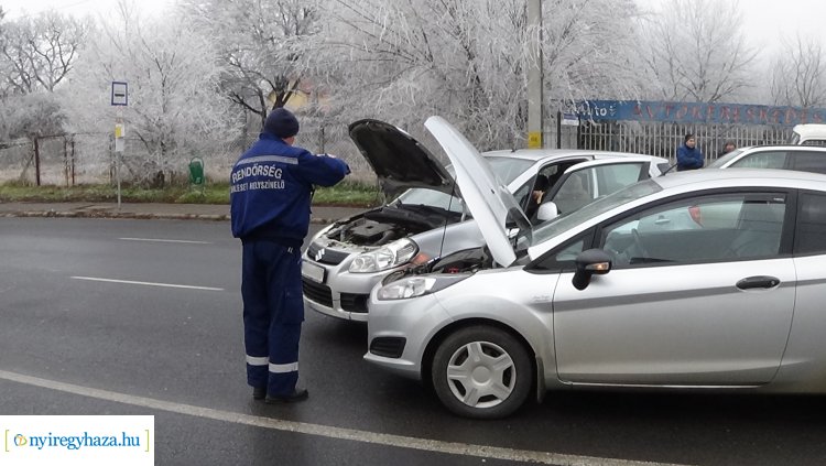 Egy személy megsérült az Orosi úton történt balesetben – Helyszíni fotók!