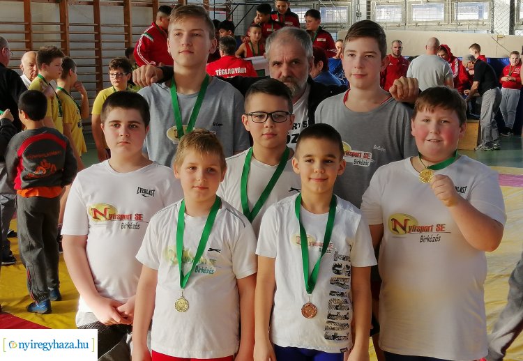 Gyöngyösön a birkózók - a Nyírsport SE fiatal versenyzői is szőnyegre lépnek