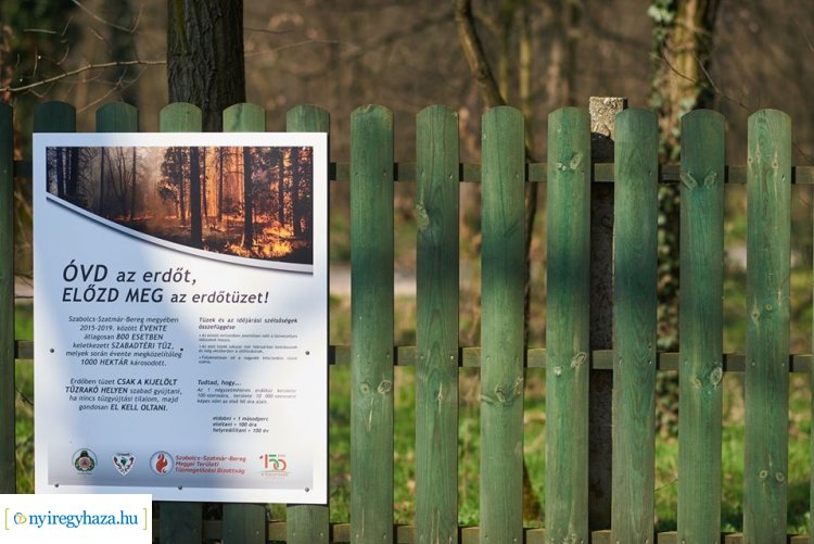 Előzd meg az erdőtüzet! – Figyelemfelhívó táblákat helyezett ki a katasztrófavédelem