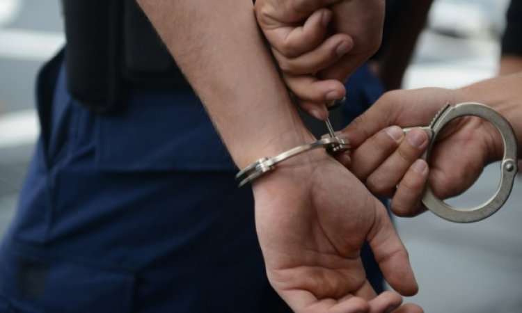 Letartóztatásban marad a kábítószerkereskedelemmel gyanúsított férfi