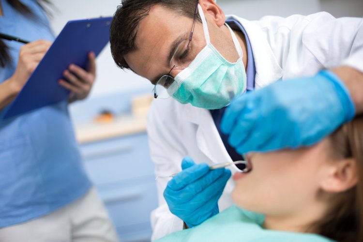 Az Állami Egészségügyi Ellátó Központ adatai szerint csökkent a fogorvosi praxisok száma