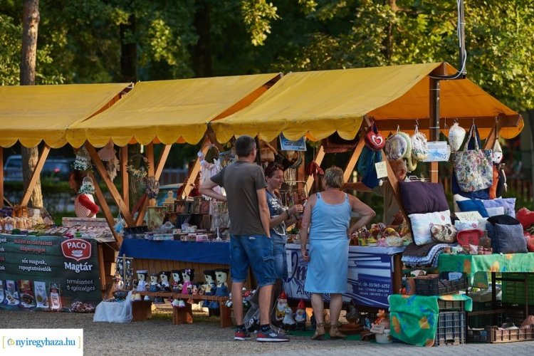 Pillanatképek a Sóstói Piacról - Közkedvelt a turisták és a nyíregyháziak körében is