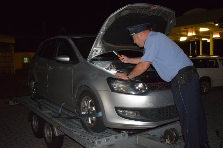 Körözött autó a csengersimai határátkelőhelyen              
