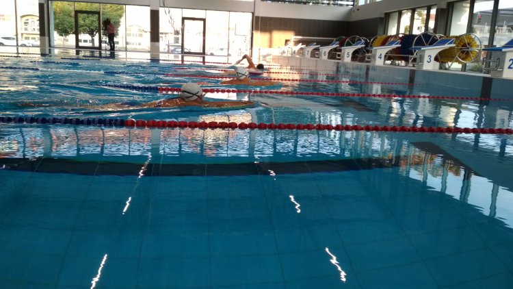 Először az új medencében - Kipróbálhatták az új uszodát a Sportcentrum versenyzői
