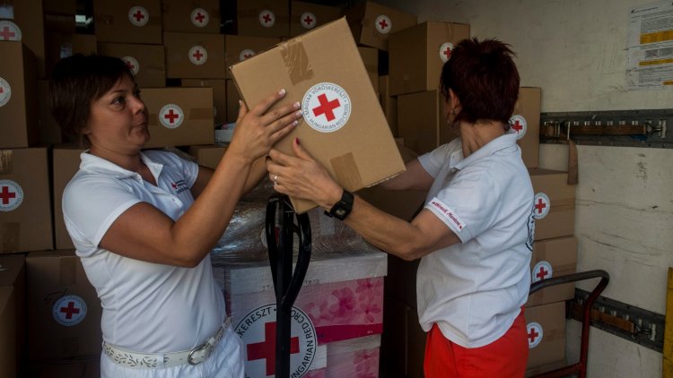 Légy önkéntes a Magyar Vöröskeresztnél, segítsd a mentők munkáját!