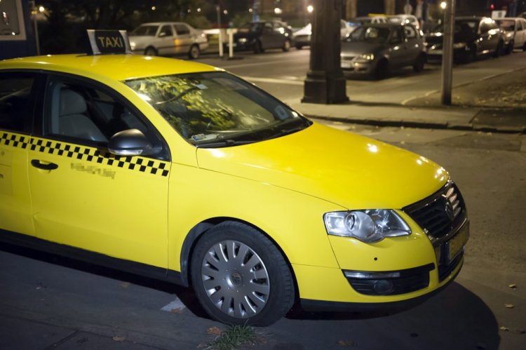 ITM: meghosszabbodik a taxisok autócseréjének határideje    