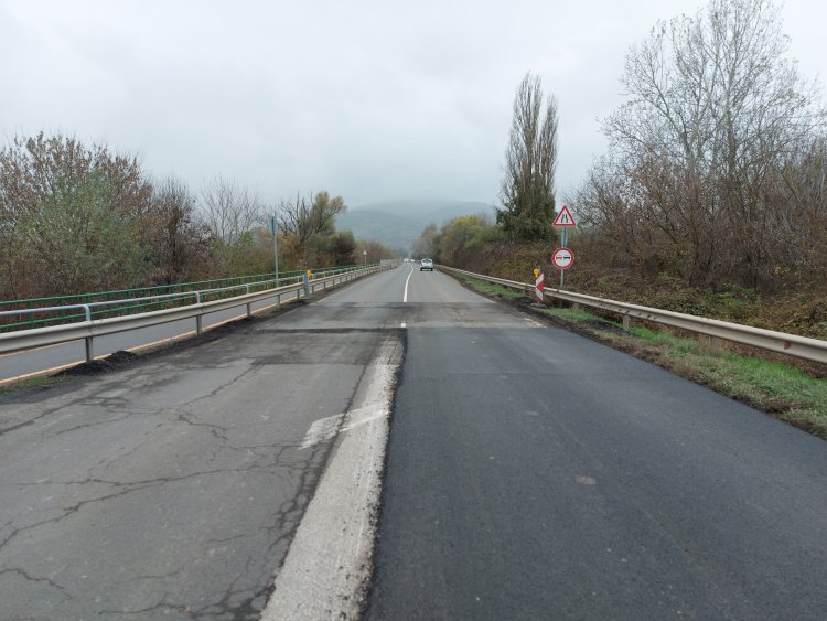 Elkezdődött a 38-as számú főútvonal felmarása Rakamaz és Tokaj között
