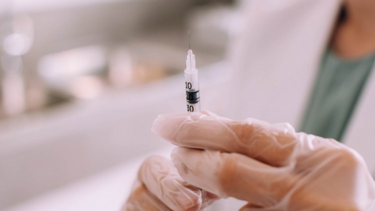 Újabb vakcinaszállítmány érkezett – Már 4902 fő kapott a Pfizer oltóanyagából