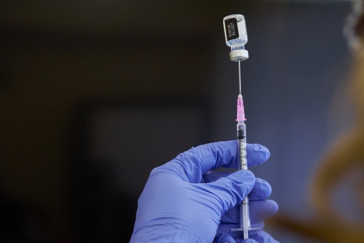 310 szépkorú és dolgozó kapta meg az új típusú koronavírus elleni vakcinát a Szivárványban