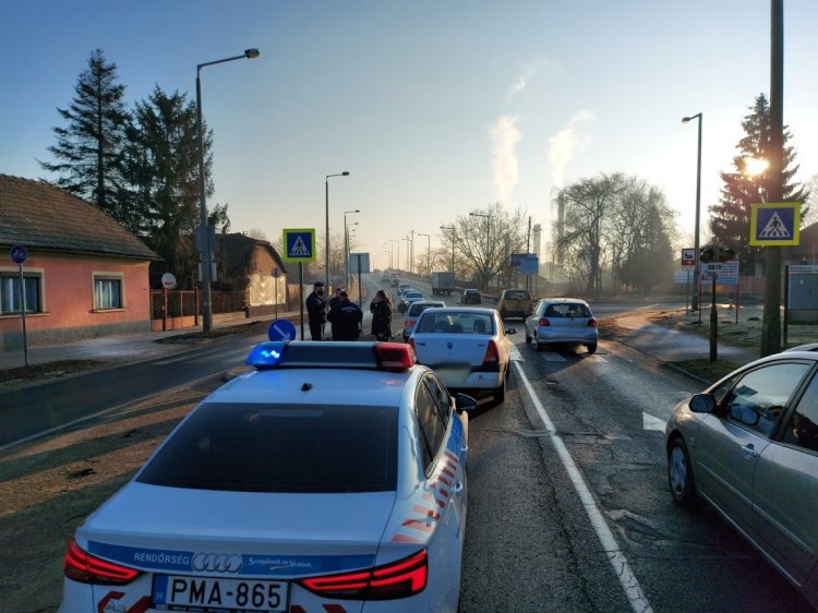 Baleset történt a szerda reggeli csúcsforgalomban a Tiszavasvári úti felüljárónál