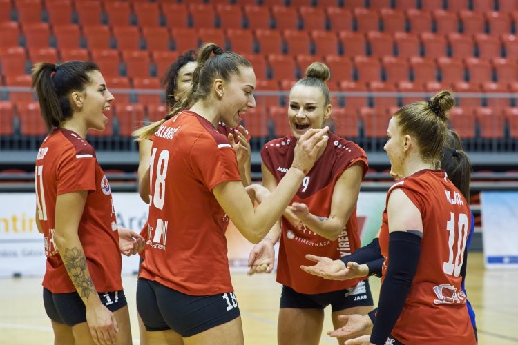 Kupadöntő előtt a Fatum Nyíregyháza - A női röplabdások az Újpest ellen játszanak először 