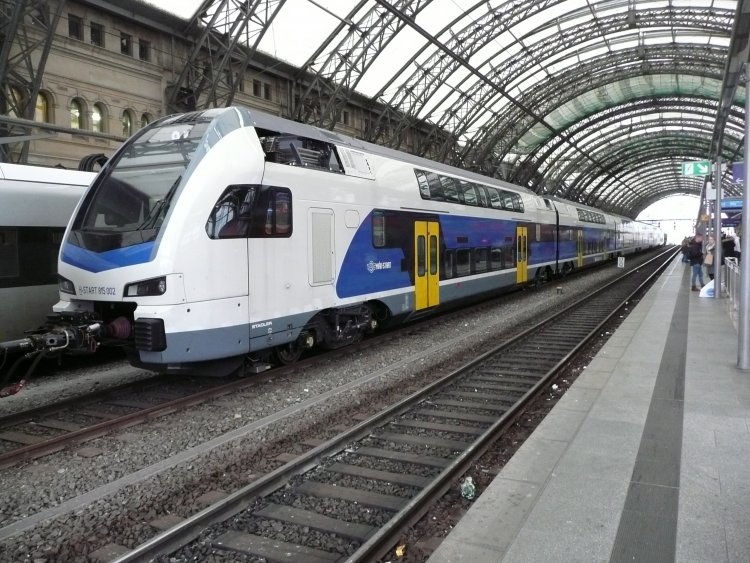 Emeletes motorvonatok: elsősorban a budapesti elővárosi vonalakon közlekednek majd