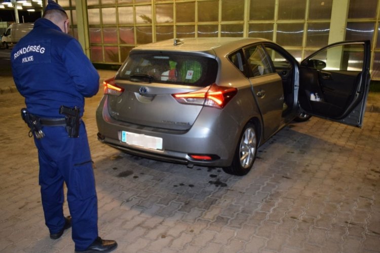 Körözött gépkocsi Csengersimán – Francia hatóság körözte, a magyar rendőrök lefoglalták