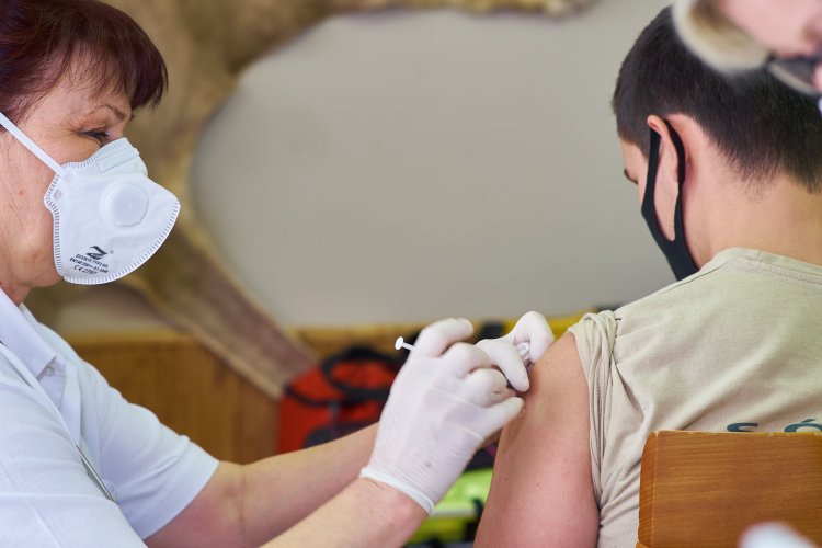 Oltás – A Nyíregyházi Állatpark 30 dolgozója kapta meg a koronavírus elleni vakcinát