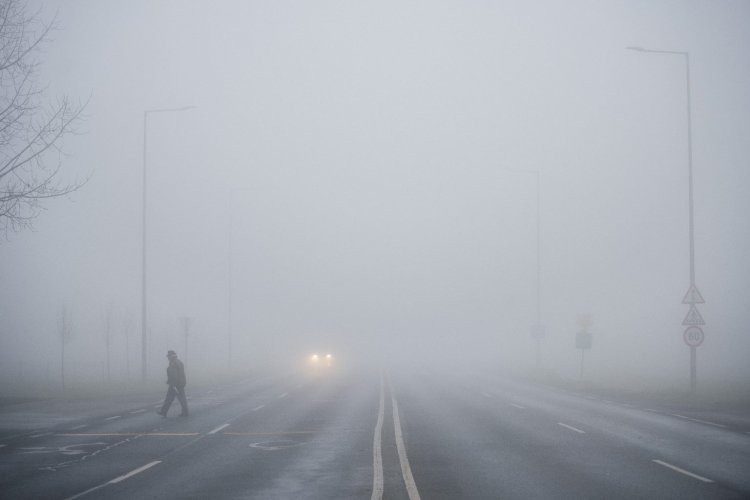 Legyen óvatos: csúsznak az utak a reggeli ködben!