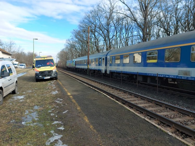 Vonatgázolás történt a Sóstói vasútállomáson – Egy nő az áldozat
