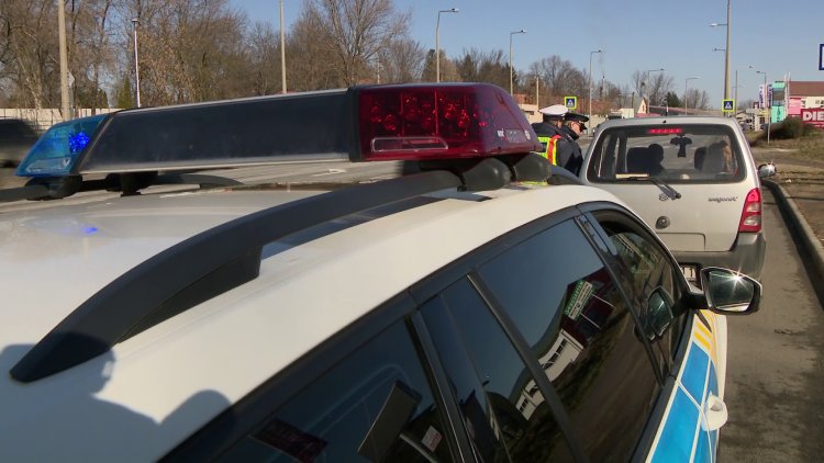Átfogó közúti ellenőrzés – Drónok, civil autók és térfigyelő kamerák segítik a rendőrséget