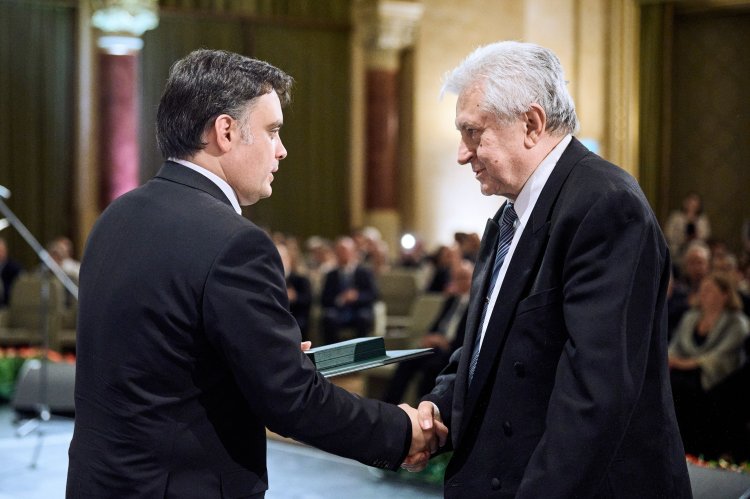Magyar Arany Érdemkereszt kitüntetést kapott Balogh Zoltán, a MEOSZ FB elnöke