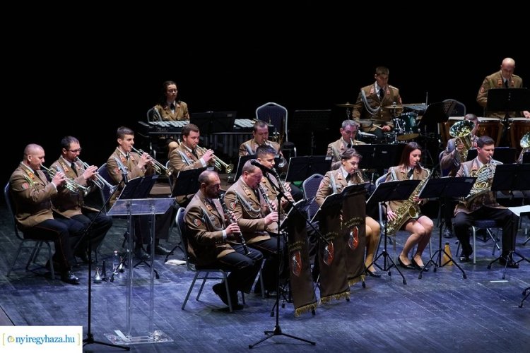 Tavasznyitó hangverseny – Koncertet adott a Debrecen Helyőrségi Zenekar