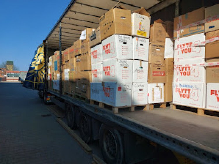 Több tonnányi adomány érkezett Svédországból a menekültek részére, a továbbszállításában az Első Nyíregyházi Lions Club segít