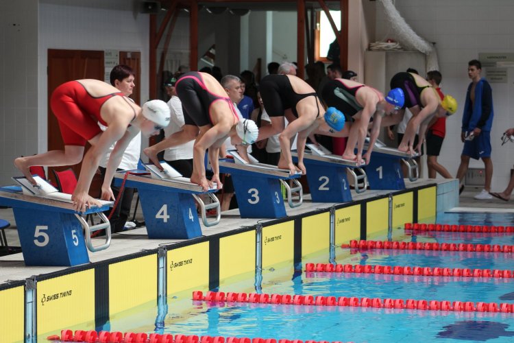 A Nyíregyházi Sportcentrum úszói kimagaslóan szerepeltek – 25 érem Egerből 