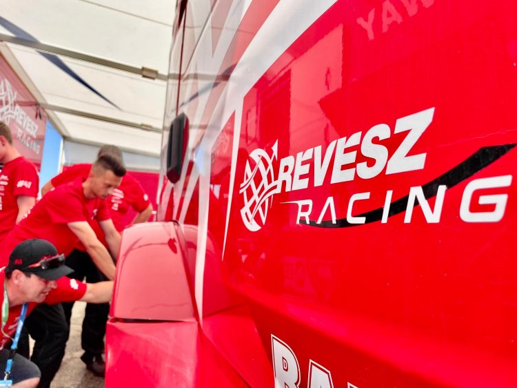 Túl az első teszteken - Készül a rajtra a Révész Racing