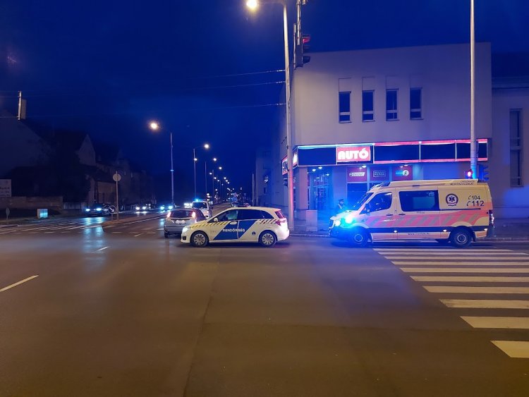 A Bethlen Gábor utcán ütközött két autó hétfőn este