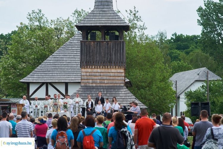 Jubileum – Ünnepi majálist tartott a 30 éves Szent Imre iskola szombaton a skanzenben