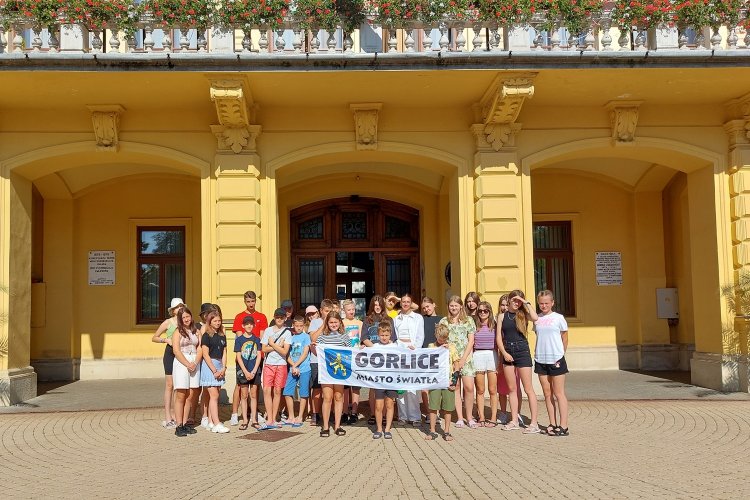 Gorlicéből érkeztek táborozók Nyíregyházára – Sóstón, az állatparkban és a Városházán is jártak