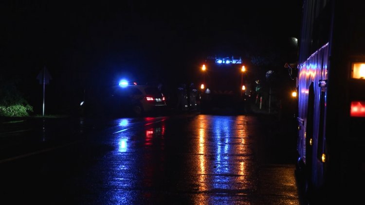 Mezőgazdasági gép és személyautó ütközött szombaton este Nagycserkesznél