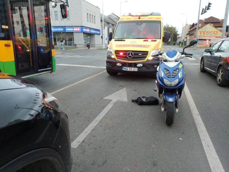 Szabálytalan sávváltás miatt történt baleset a Bethlen Gábor utcán